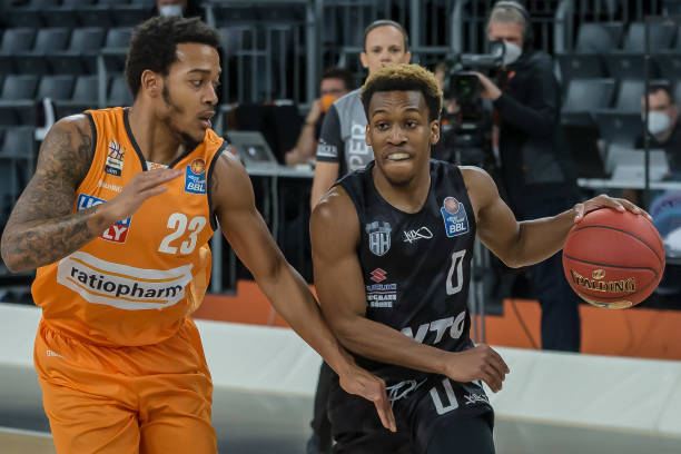 和强大的攻 和强大的攻