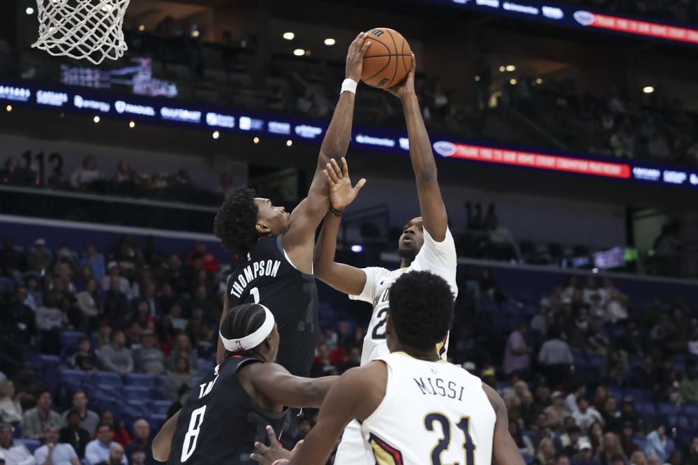 背后是坚持 背后是坚持