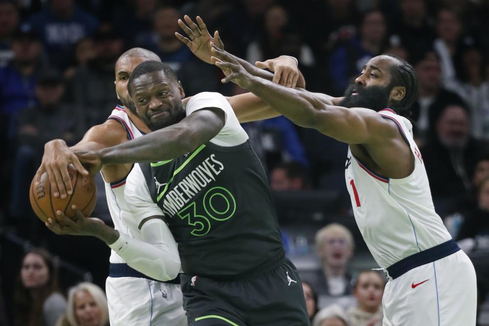 据现场跑友 据现场跑友