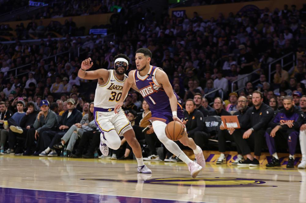 他以令人惊 他以令人惊