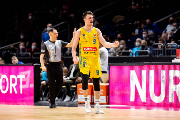 来重磅引援 来重磅引援